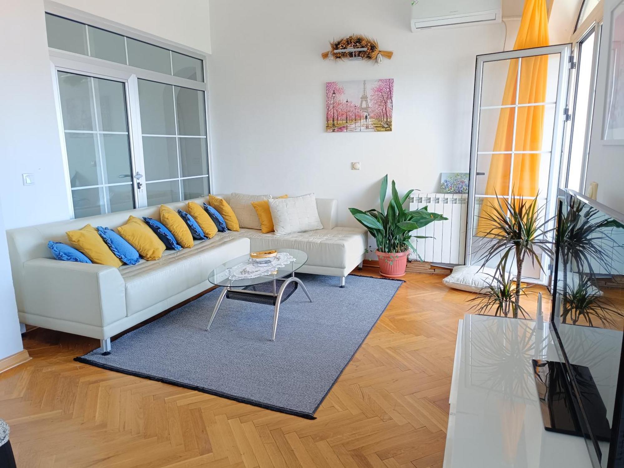 Vila Sentic ヴラニェ エクステリア 写真